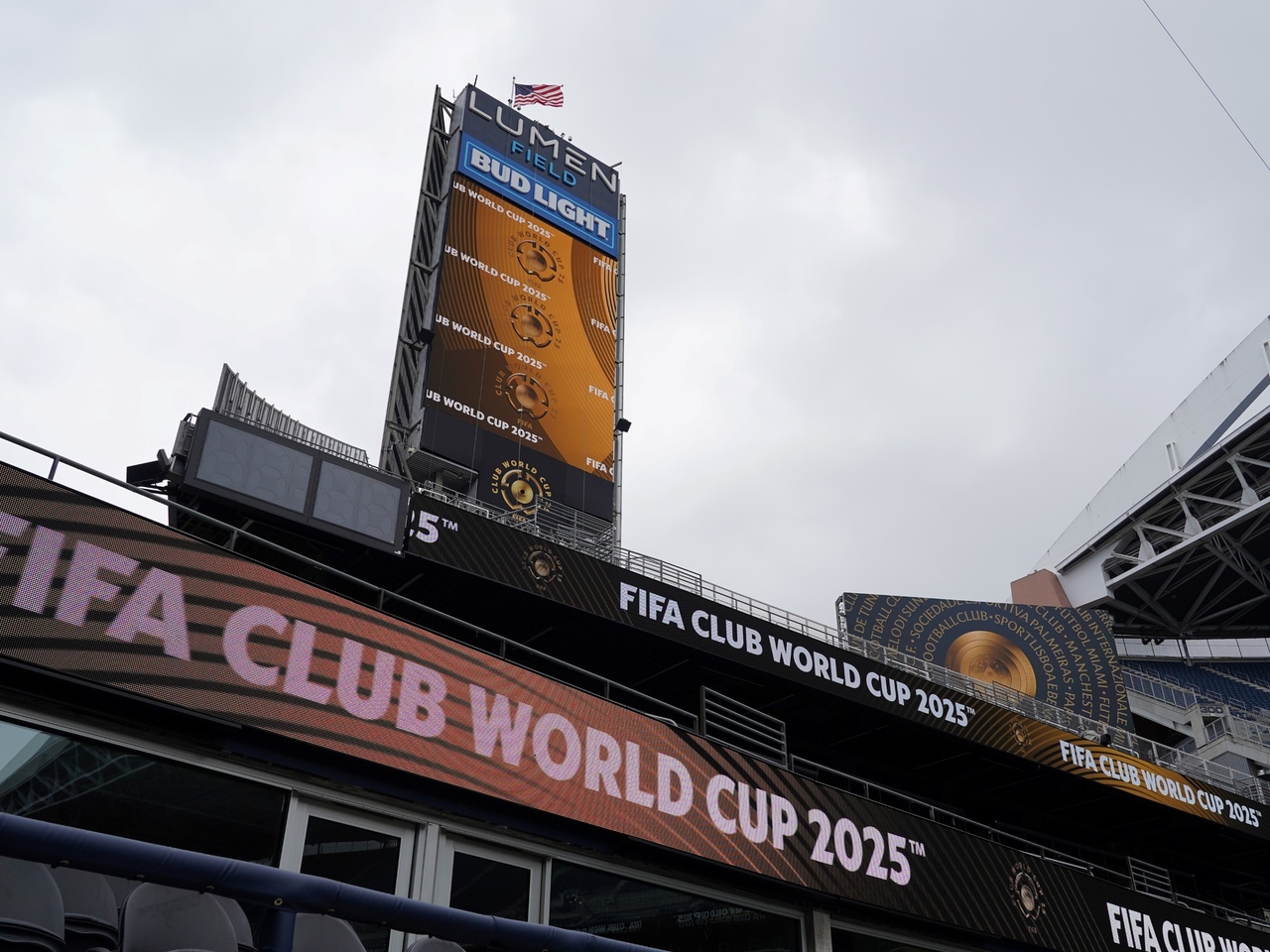 Wpadki w Seattle przed Klubowym Pucharem Świata: od opóźnienia w przyznawaniu akredytacji po kibica Chicago pracującego na stadionie Lumen Field