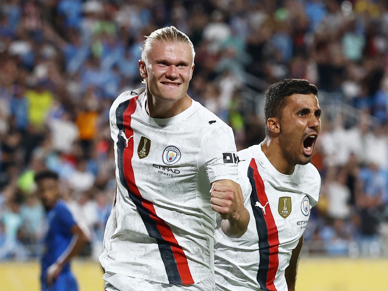 Das abgrundtiefe Spiel der Unterschiede zwischen der Premier League und der Professional League: ein Multimilliardenmarkt gegen 17 Vereine, die keinen Cent für Transfers ausgegeben haben.