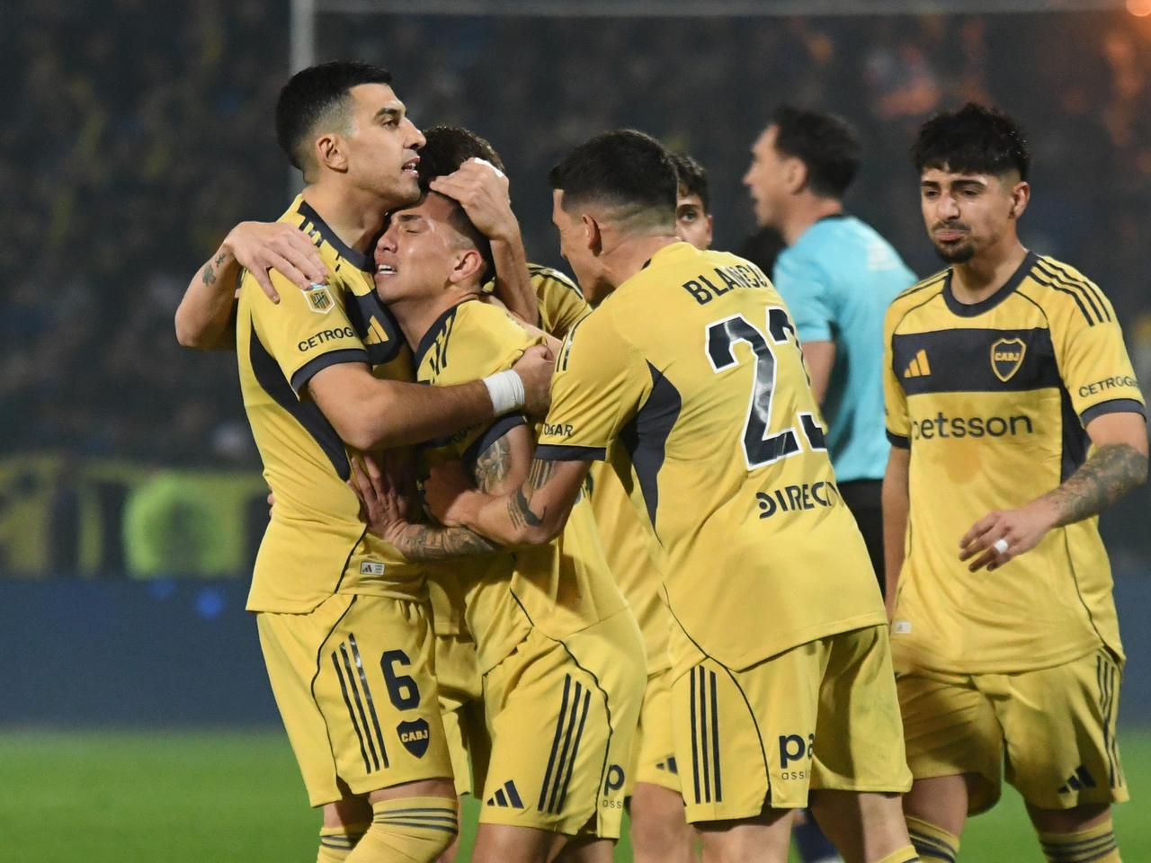 Alan Velasco uitte ook zijn gevoelens: hij begon te huilen nadat hij zijn eerste doelpunt in een shirt van Boca Juniors had gescoord tegen Ind. Rivadavia.