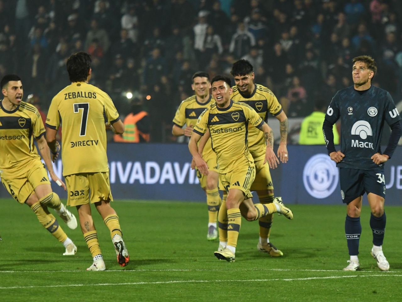 Zo zag de stand op het Clausura Toernooi eruit op speeldag 5, zondag de 17e: River blijft bovenaan en Boca, dat opnieuw won, is nu in de Libertadores-zone terechtgekomen.