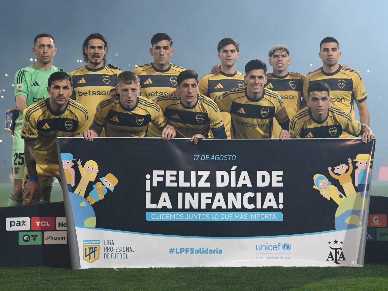 Boca Juniors' 1-1 overwinning op Independiente Rivadavia: Aguirre, Di Lollo en Alarcón op een krap podium, waarbij Cavani faalde.