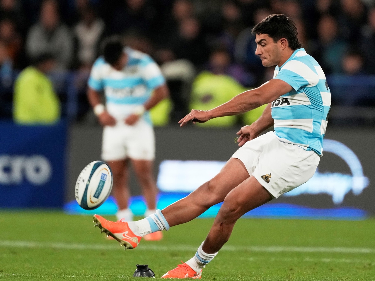Santiago Carreras, zawodnik Pumas, któremu los dał szansę, zastąpił kontuzjowanego Albornoza i odegrał kluczową rolę w meczu z All Blacks.