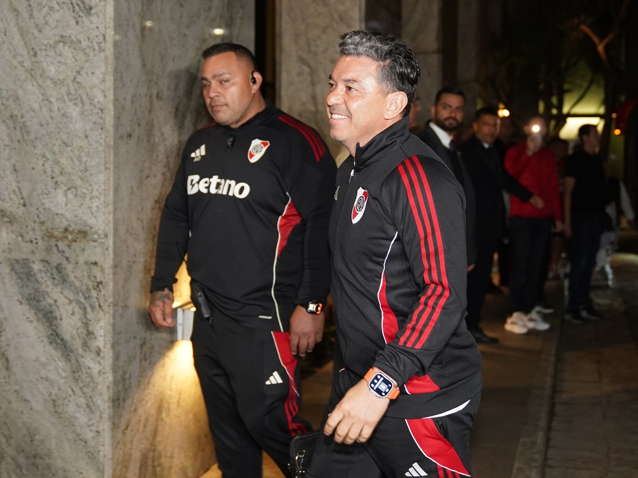 River Plate est arrivé à São Paulo : les supporters étaient pleins de confiance, de sourires et d'encouragements avant la revanche de la Copa Libertadores contre Palmeiras.