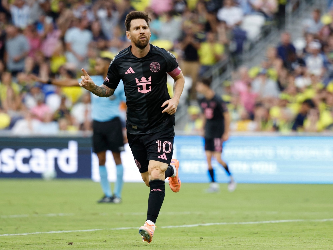 Lionel Messi, the absolute king of MLS: hat trick to win the Golden Boot, leader in assists, and everyone's favorite to be the league's MVP.
