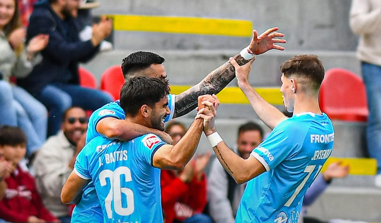 El trío lucha por el ascenso mientras Paços y Oliveirense intentan "sobrevivir" en la II Liga