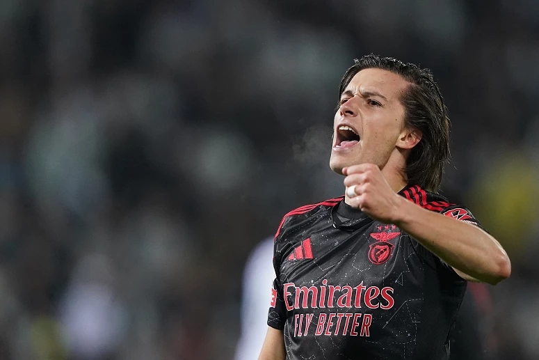 Real Madrid tekent Álvaro Carreras van Benfica voor 50 miljoen euro