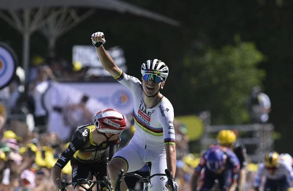 Pogacar vince il Tour de France per la seconda volta