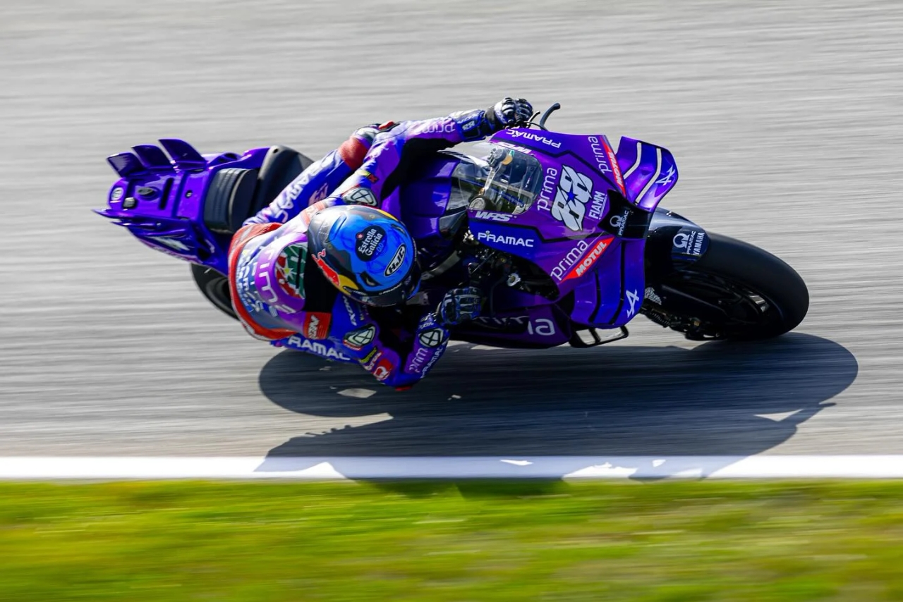 Марк Маркес выиграл Гран-при Австрии MotoGP, а Мигель Оливейра занял 17-е место.