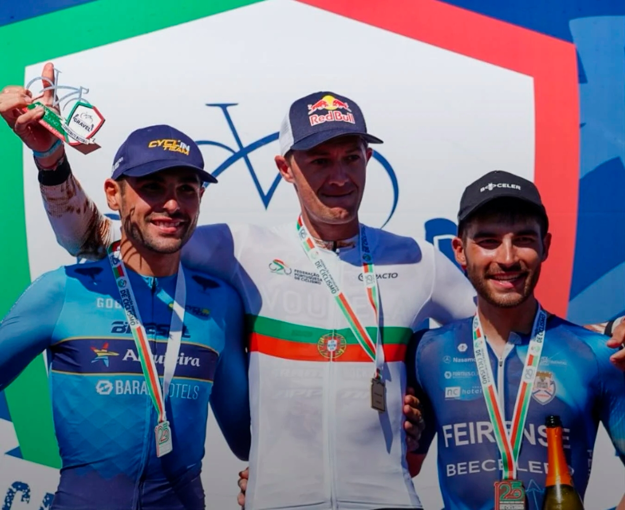 Diogo Gonçalves en Ana Caramelo betreden het podium