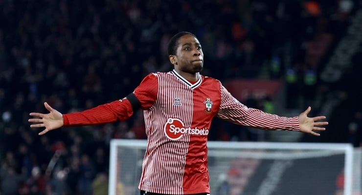 Beşiktaş sagt Kyle Walker-Peters-Transfer ab