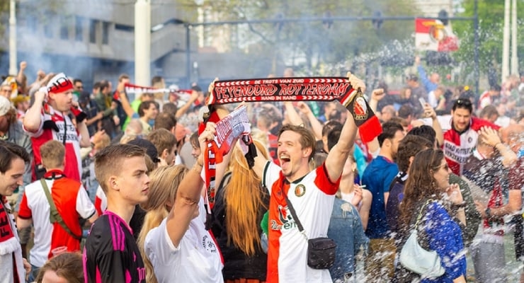 Laten we Fenerbahçe's rivaal, Feyenoord, leren kennen