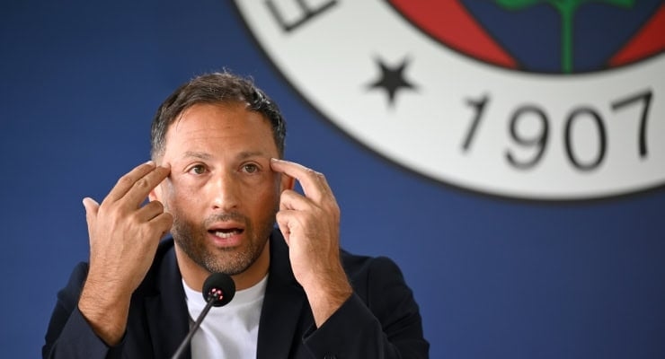 Tedesco está considerando iniciar al Fenerbahçe con una defensa de cuatro hombres.