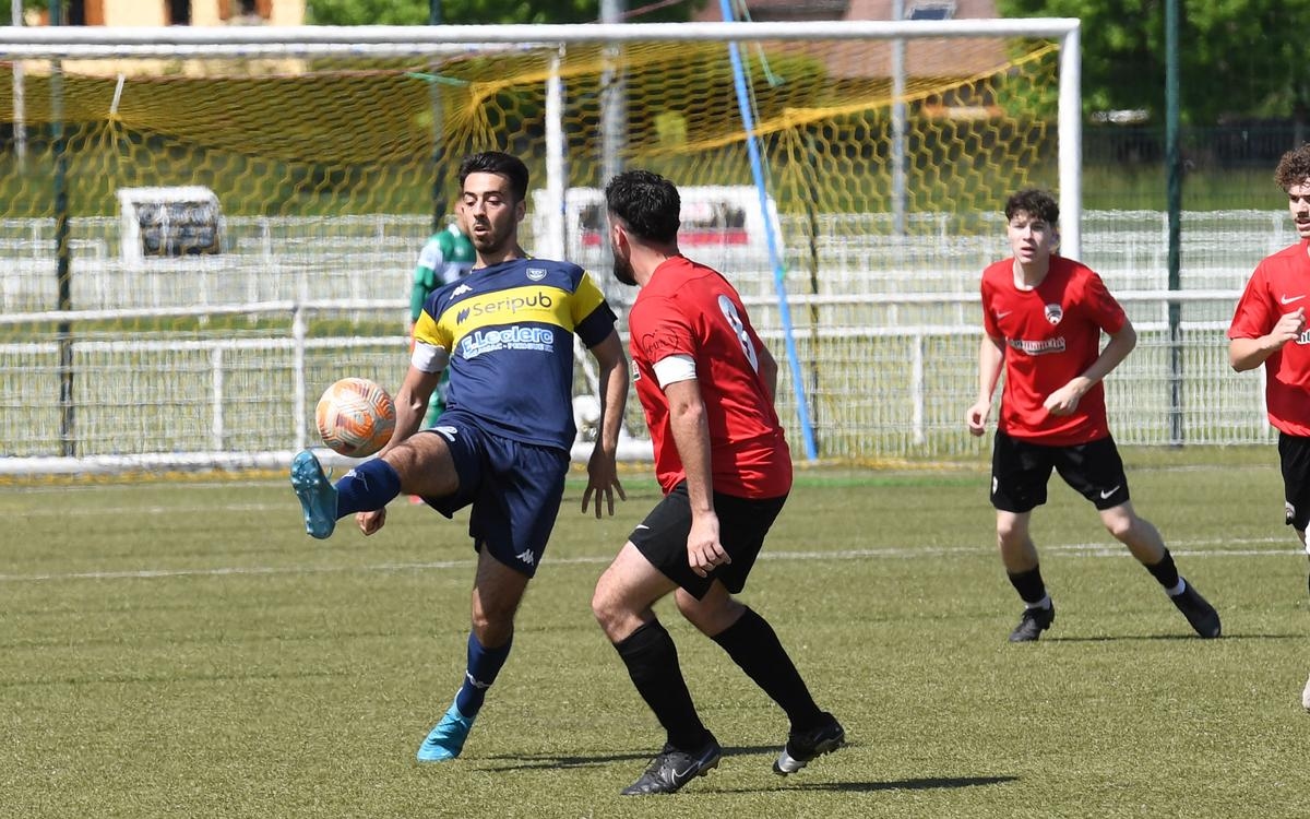 Futbol, ​​Bölge 3: Dordogne kulüpleri
yarıya indirildi, banklarda hareket başladı