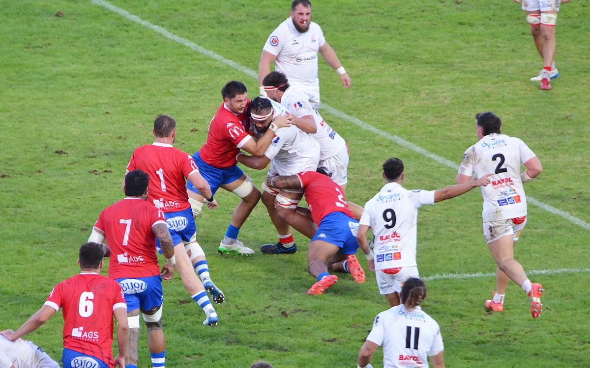 Rugby, Nationaal (3e dag): CA Périgueux
tegen Tarbes achterstevoren gespeeld