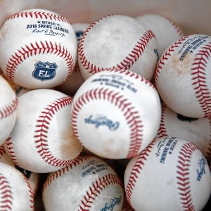 Lokalnachrichten: Amherst Koufax besiegt Hatfield