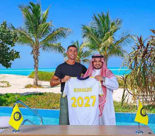 CR7 renova com o Al-Nassr até 2027
