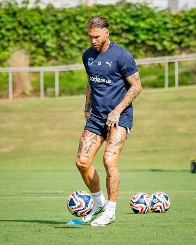 Mentre Infantino tifa per Rayados, CR7 e Klopp criticano duramente il torneo.