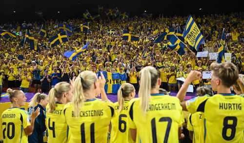Eurocopa Feminina gera júbilo na Suíça; recordes de público são quebrados