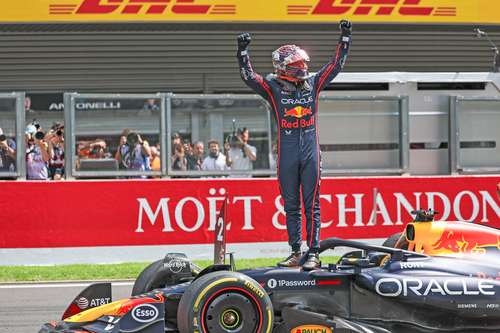 Verstappen keert terug naar het podium en wint de sprint tijdens de GP van België
