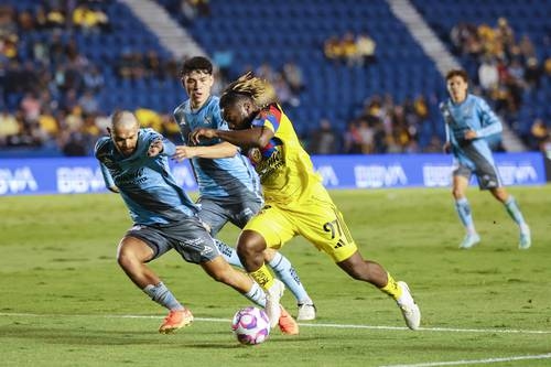 América beats Puebla 2-1 and regains second place