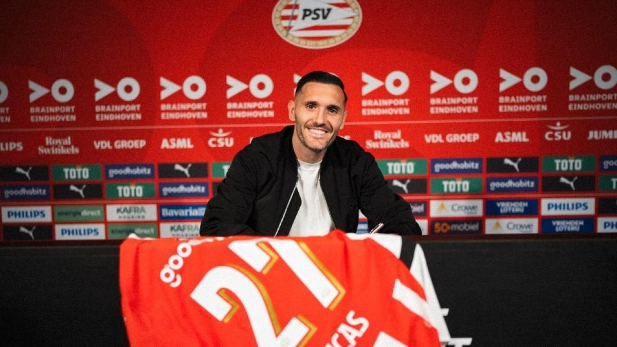 Lucas Pérez: “Mijn ouders hebben me in de steek gelaten toen ik twee was en nu vragen ze me om geld voor het leven”