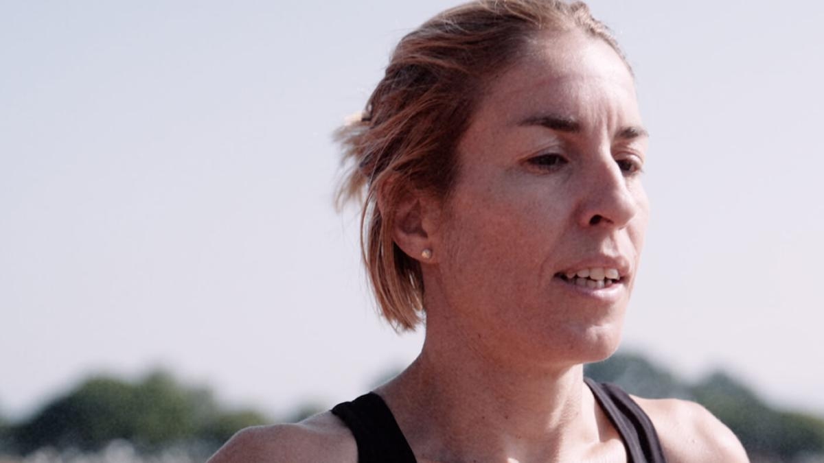 Elena Congost, the athlete who lost a medal for helping her guide