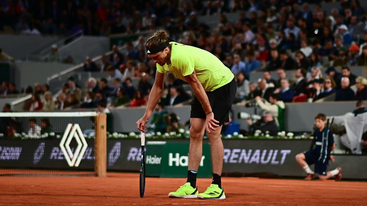 Grand Slam dream shattered: Apathetic Zverev collapses badly against Djokovic