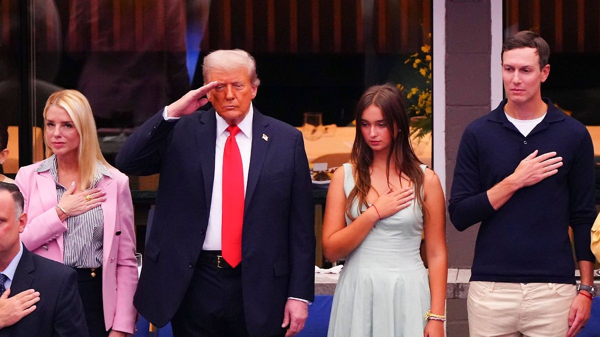 "Obrigado, Trump!!!": Visita de Trump causa comoção – e raiva – na final do US Open