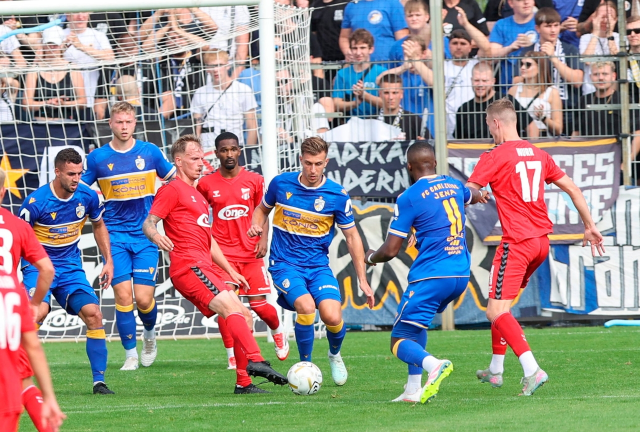 Piłka nożna 3. liga | W nieznanych, brudnych miastach