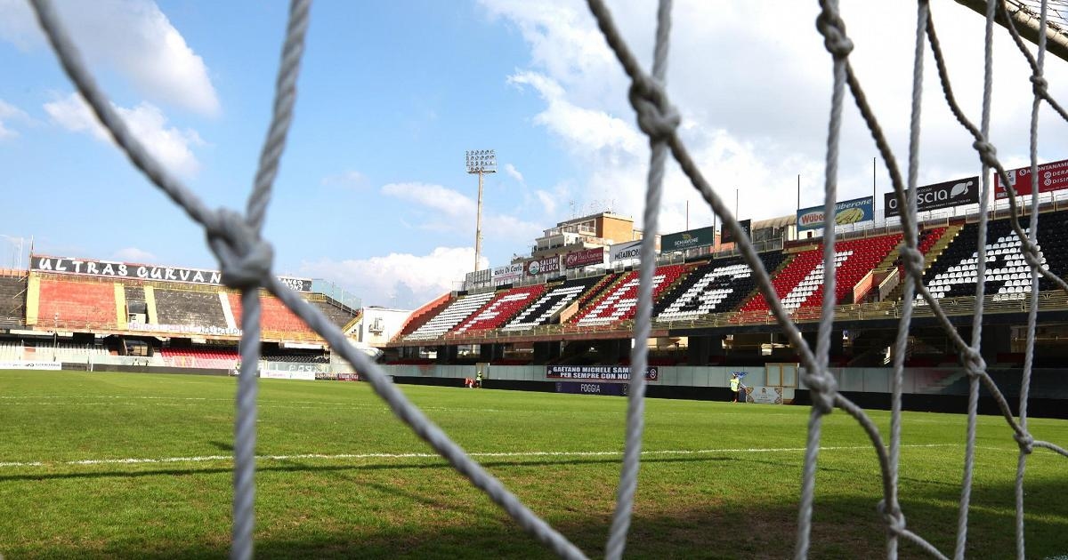 Calcio Foggia 1920, intimidação para fazer o presidente renunciar: 4 prisões e Daspo