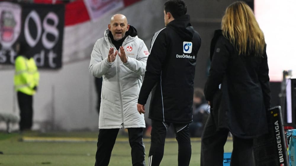 Lieberknecht ze złością powiedział: „Nie ufam już tej linii”.