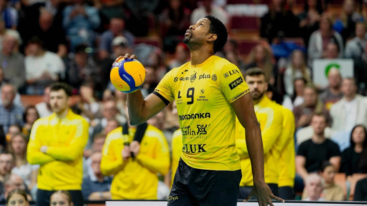 Wilfredo Leon encantou a Arena Spodek. Um dia histórico para o voleibol polonês.