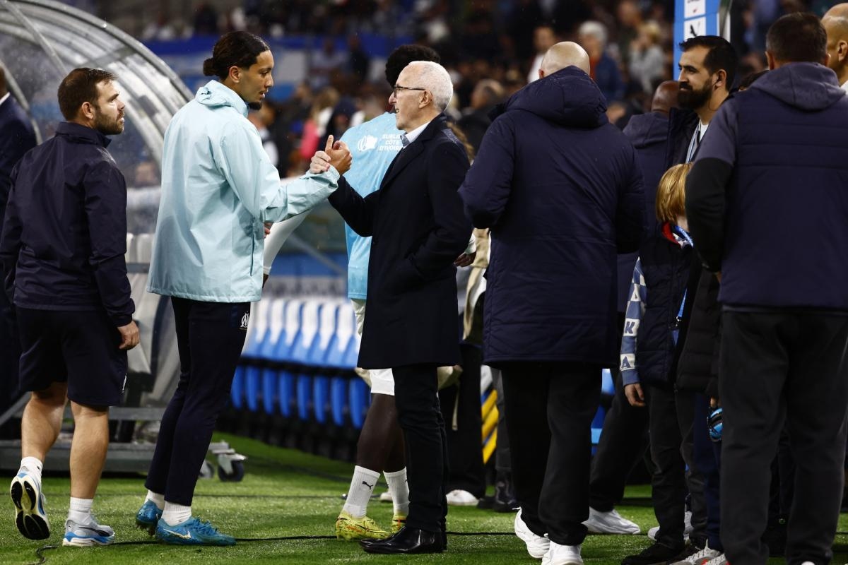 Reassuring news for OM midfielder Bilal Nadir after his health scare: "He's doing well."