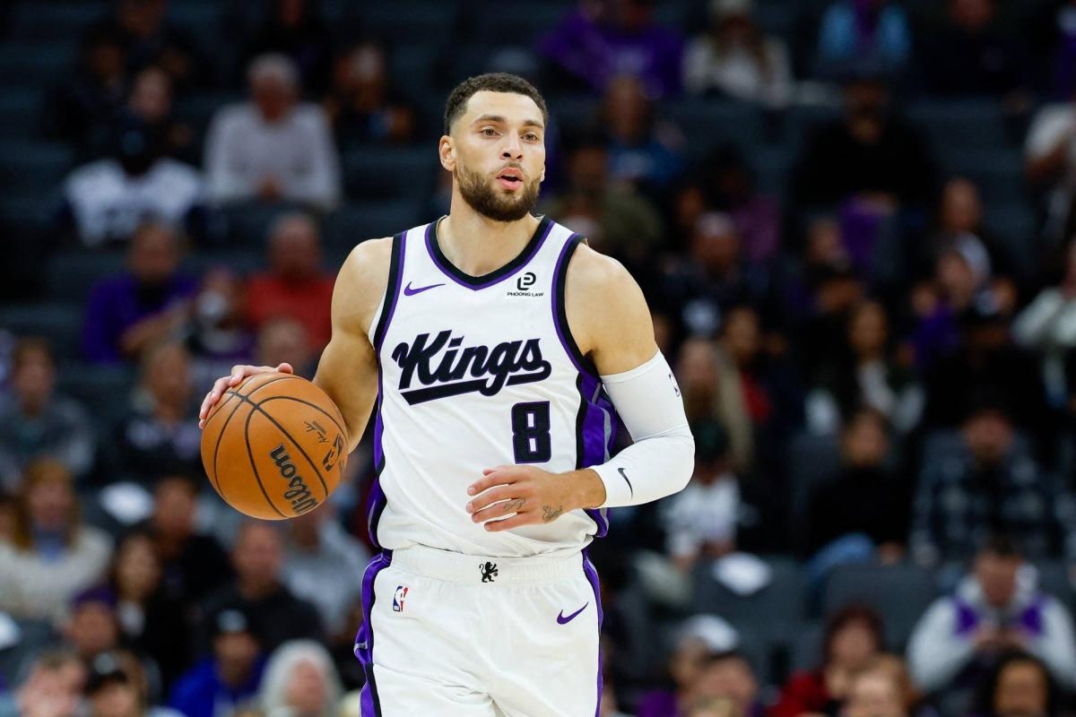 The Sacramento Kings softened their disappointing start to the NBA season by defeating the Milwaukee Bucks.
