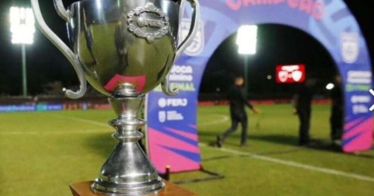 Rio Women's Championship: Botafogo, Flamengo, Fluminense, and Vasco compete for a spot in the final.