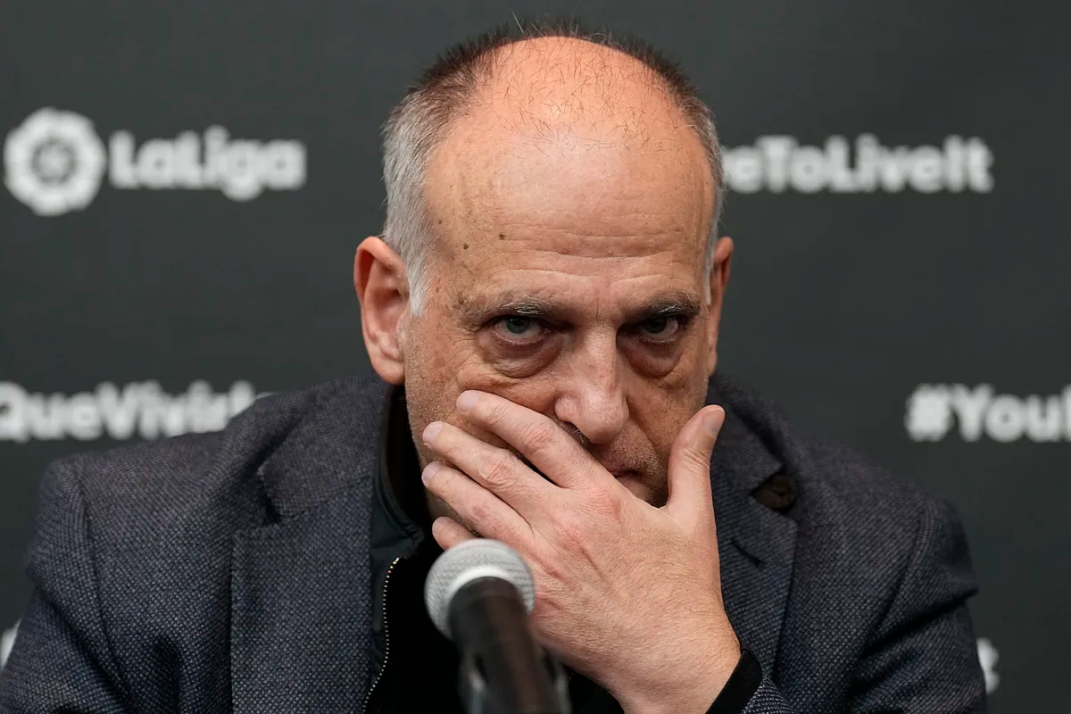 Tebas lamenta o cancelamento da partida Villarreal-Barça em Miami e aponta para aqueles que "pressionam os árbitros, fabricam narrativas e usam pressão política e midiática".