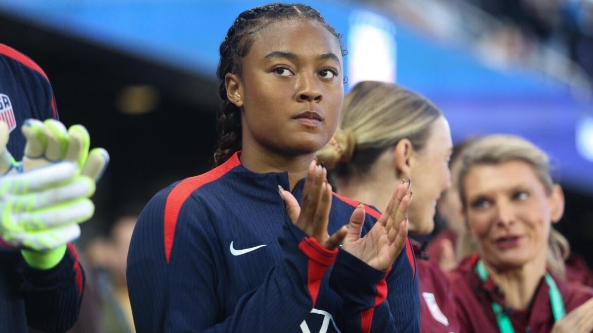 Развитие женского национального турнира США: Эмма Хейз из USA Soccer считает, что игроки до 23 лет играют ключевую роль, и Джейдин Шоу — яркий тому пример.