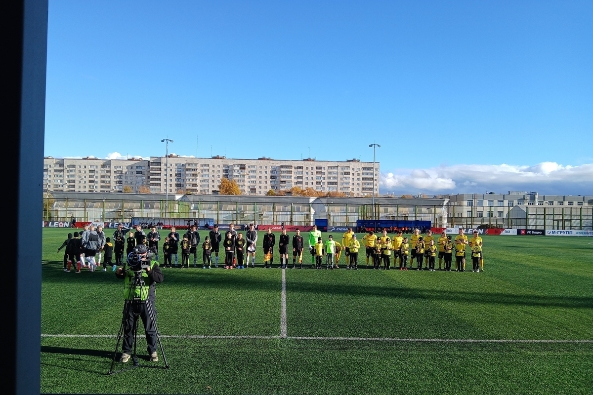 Vladimir's Torpedo verloor van voetballers uit Tsjerepovets.