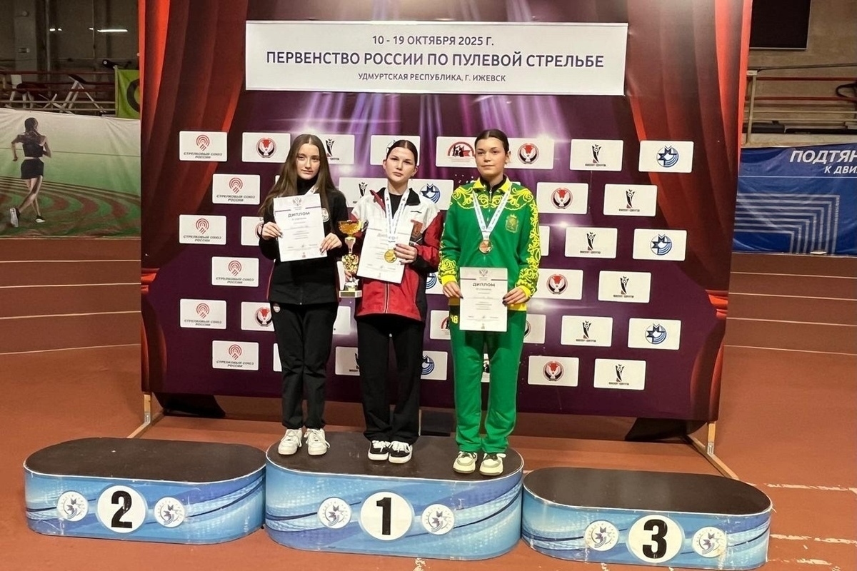 Vladimir schietster Eva Melentyeva won zilver op de Russische kampioenschappen in Izjevsk.