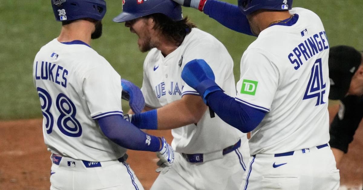 Blue Jays rout Dodgers to take lead in 2025 World Series